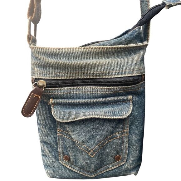 Small Vintage Levi’s Jean Pocket Crossbody Bag - Picture 1 of 6